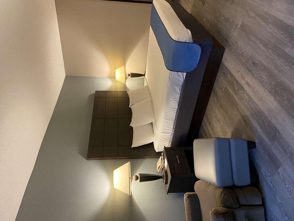 Surestay Plus Hotel By Best Western Southern Pines Pinehurst Szoba fotó